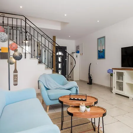 Holiday home Pet Friendly In With House Sea View Kornic