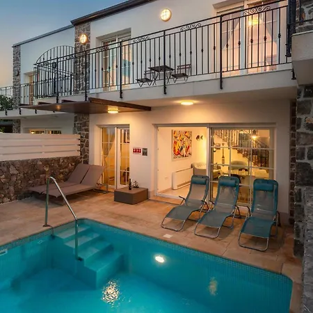 Pet Friendly In With House Sea View