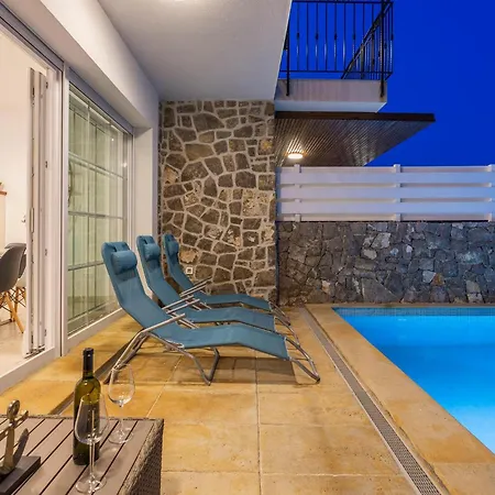Luxurious In Prázdninový dům Kornić